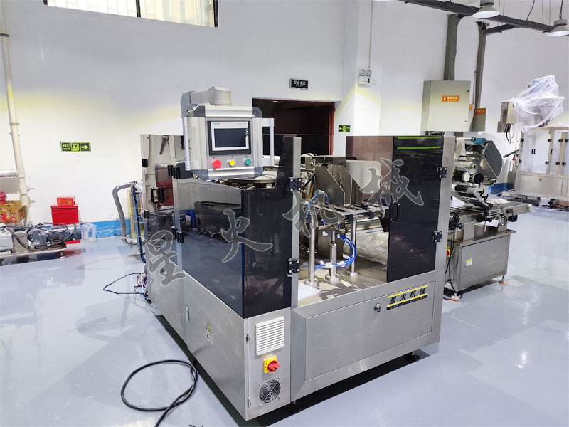 南京肉片包裝機-預制袋腌制牛肉片自動包裝機為啥這么受歡迎？